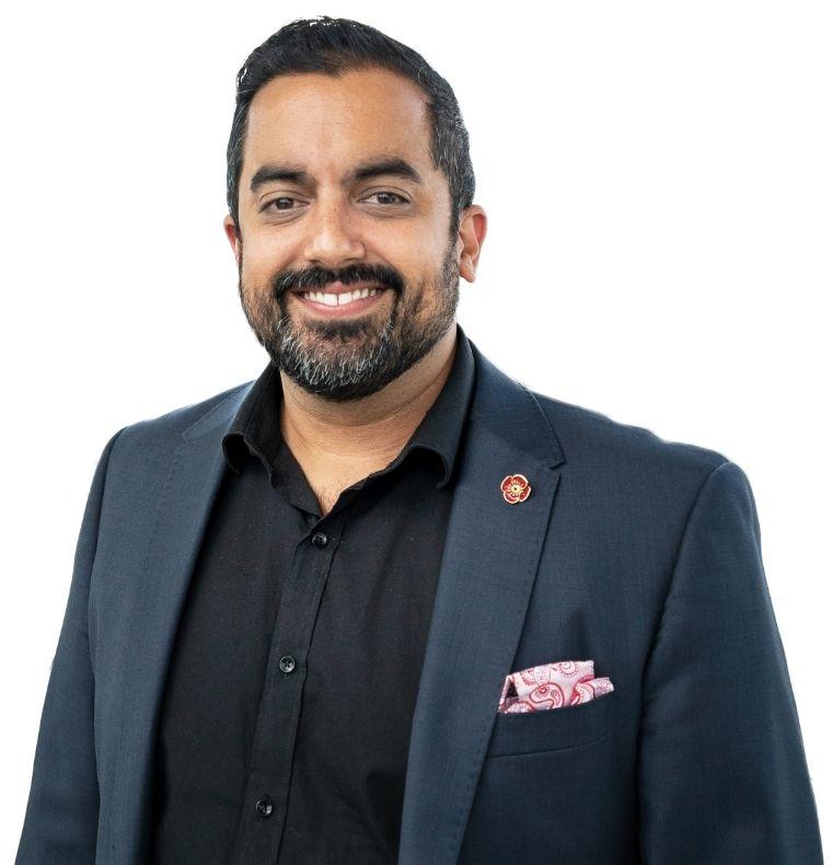 Professional business headshot of Chris Foenander